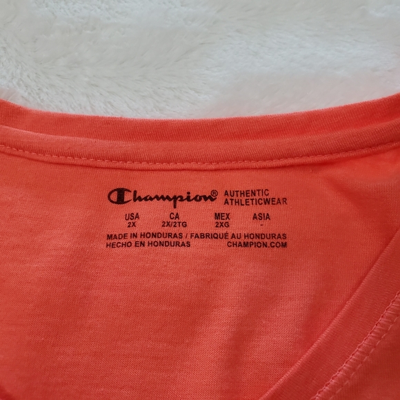 Champion T-Shirt - Picture 3 of 5